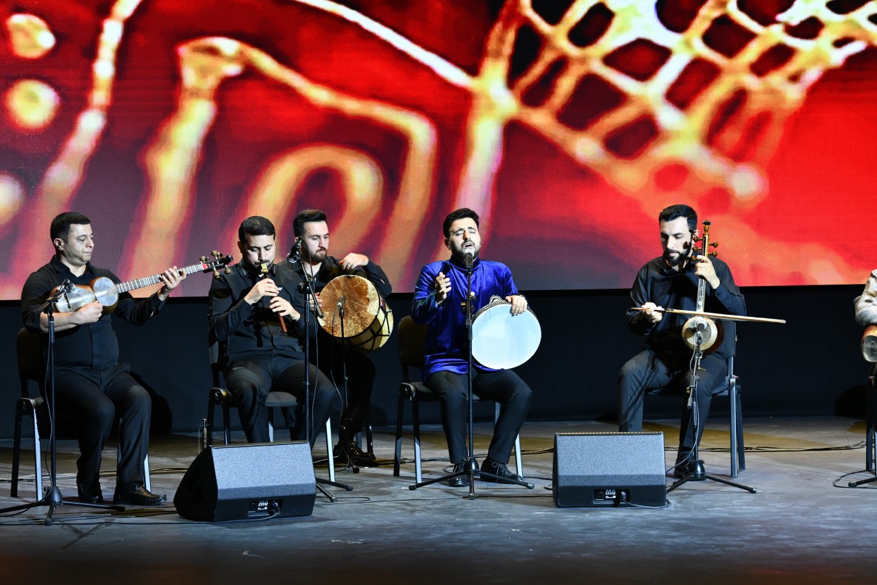 “Muğam aləmi” 7-ci Beynəlxalq Musiqi Festivalının bağlanışı oldu - VİDEO (FOTOLAR)